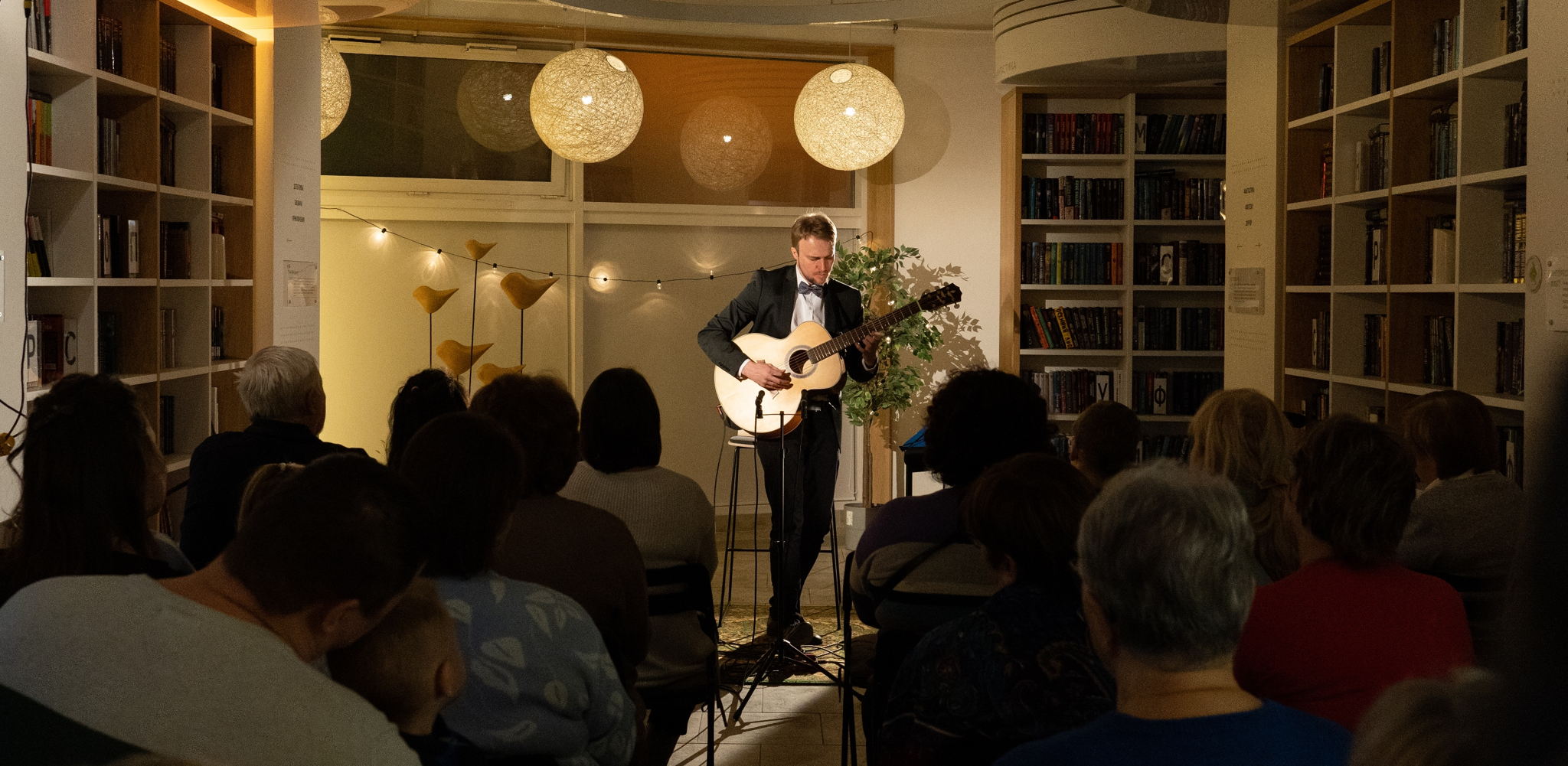 Квартирник «Собрание» c гитаристом Алексеем Носовым