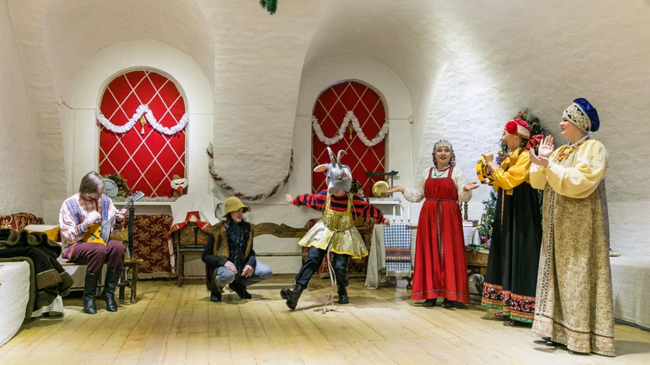Вот и Святки на дворе : праздничная программа в Усадьбе Измайлово 10+