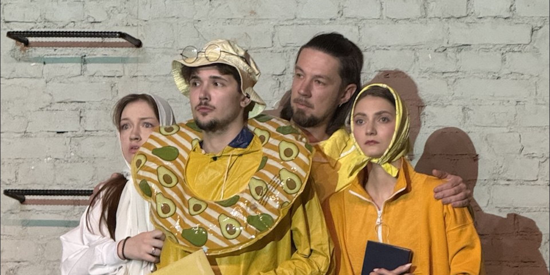 Проведите меня к нему