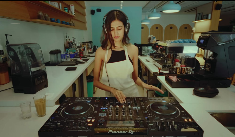 MORNING RAVE