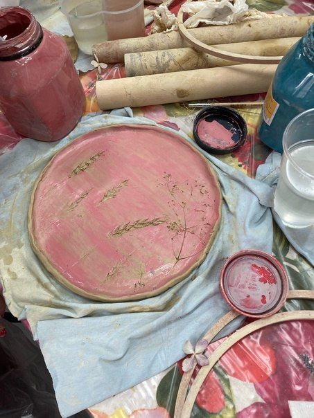 Мастер-класс по изготовлению тарелочки из глины с отпечатком растений