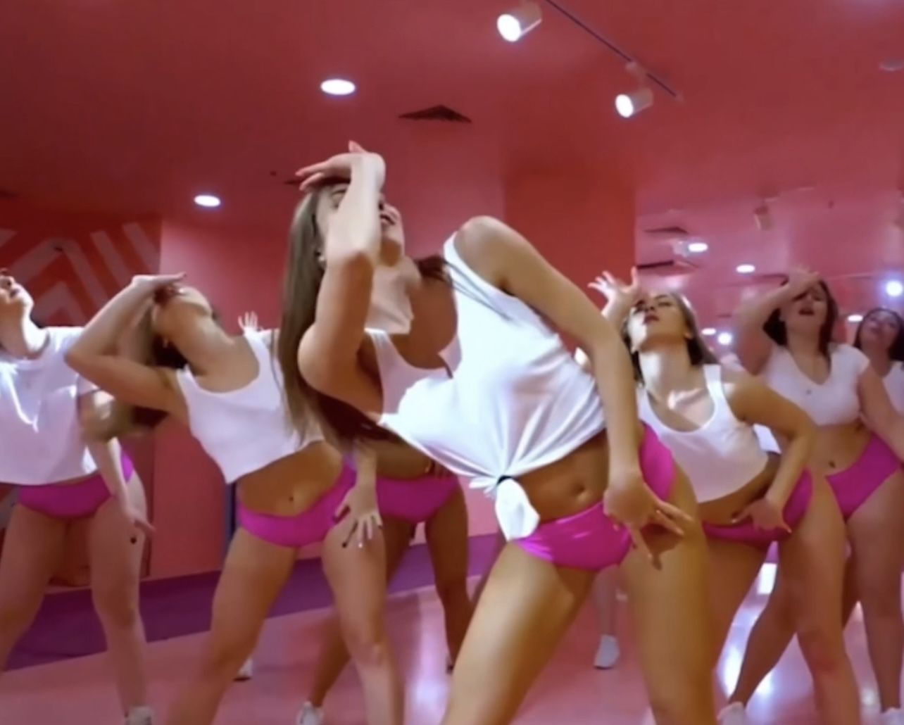 DANCE PARTY. Pink party
