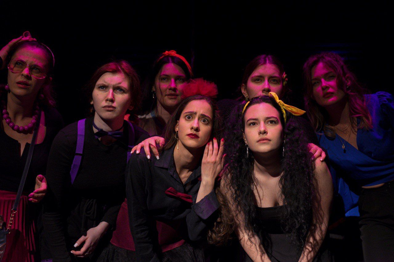 спектакль заповедник моссовета. 8 женщин спектакль моссовета. учебный театр на моховой зал. спектакли 8 в москве. восемь любящих женщин спектакль театр моссовета.