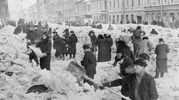 Подвиг Ленинграда: жизнь в блокадном городе