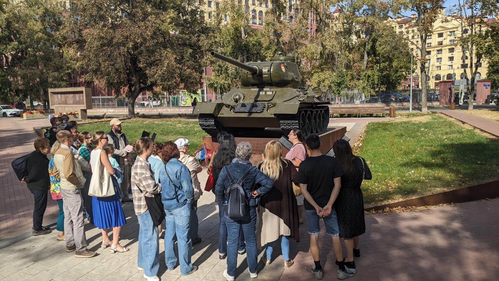 Пешая краеведческая прогулка "Улица Берзарина"