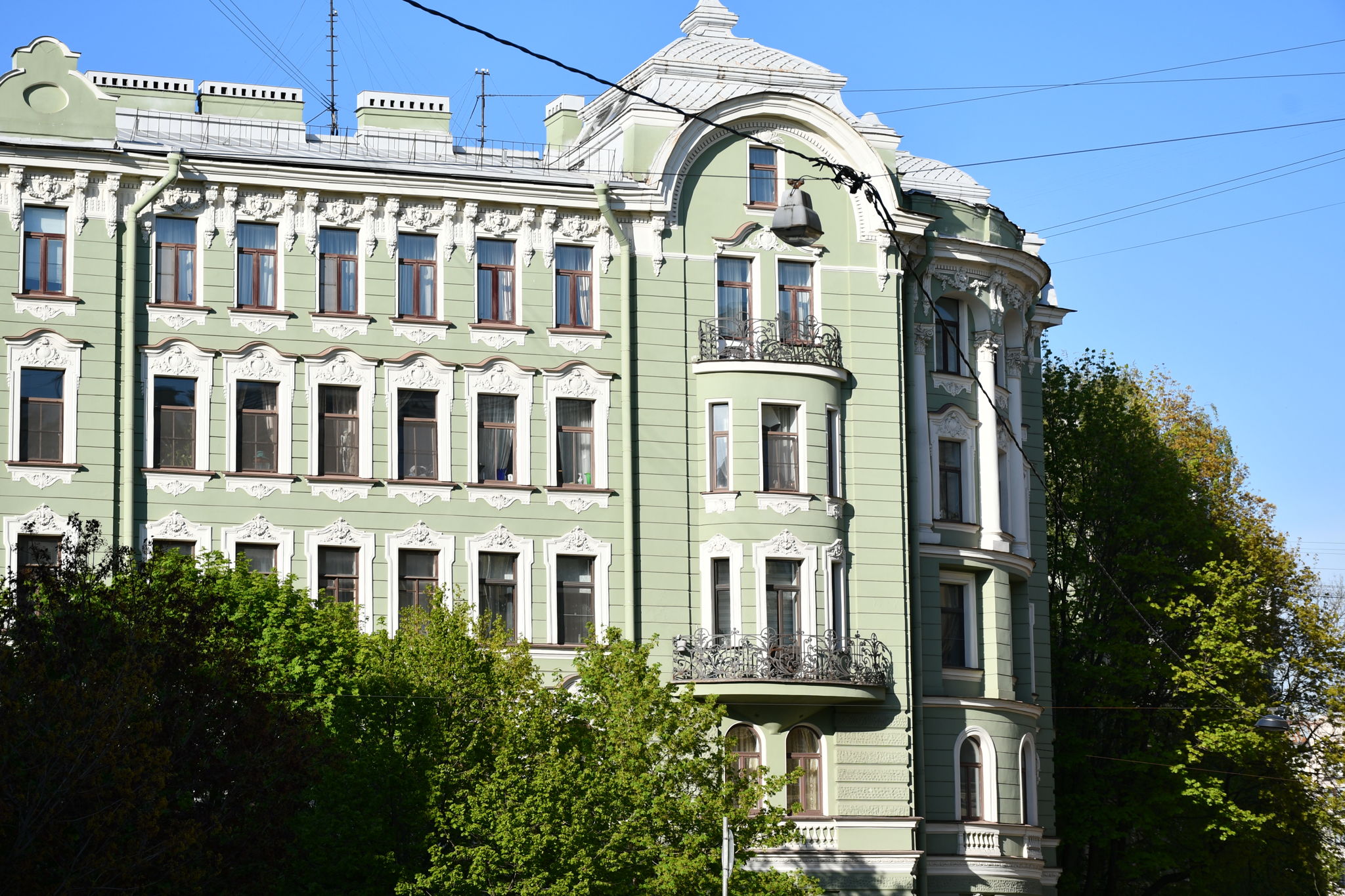 По городу гуляем, наблюдаем, изучаем
