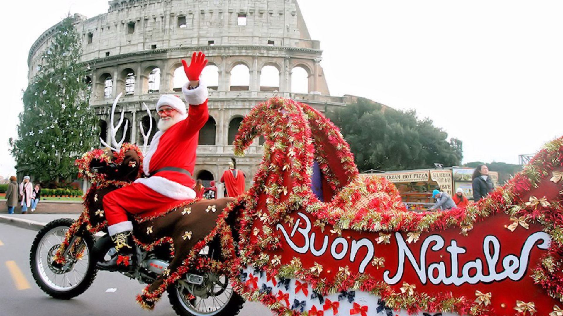 Итальянский рождественский батл: традиционный вертеп или новомодная ёлка?