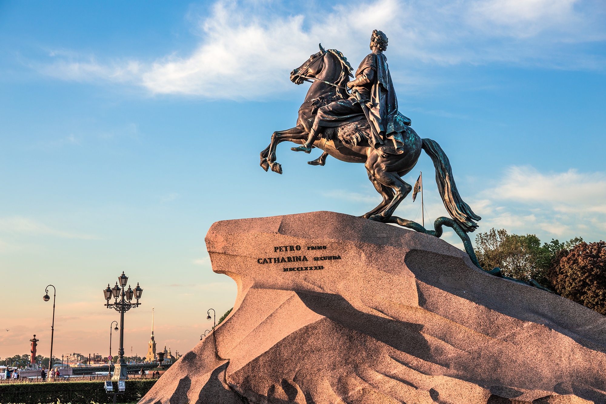 Петру всадник. Медный всадник в Санкт-Петербурге. Памятник Петру 1 в Санкт-Петербурге. Памятник Петру 1 в Петербурге медный всадник. Памятник Петру i медный всадник.