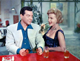 Показ фильма «Серенада большой любви» (ФРГ, Италия, США, 1959, 97 минут)