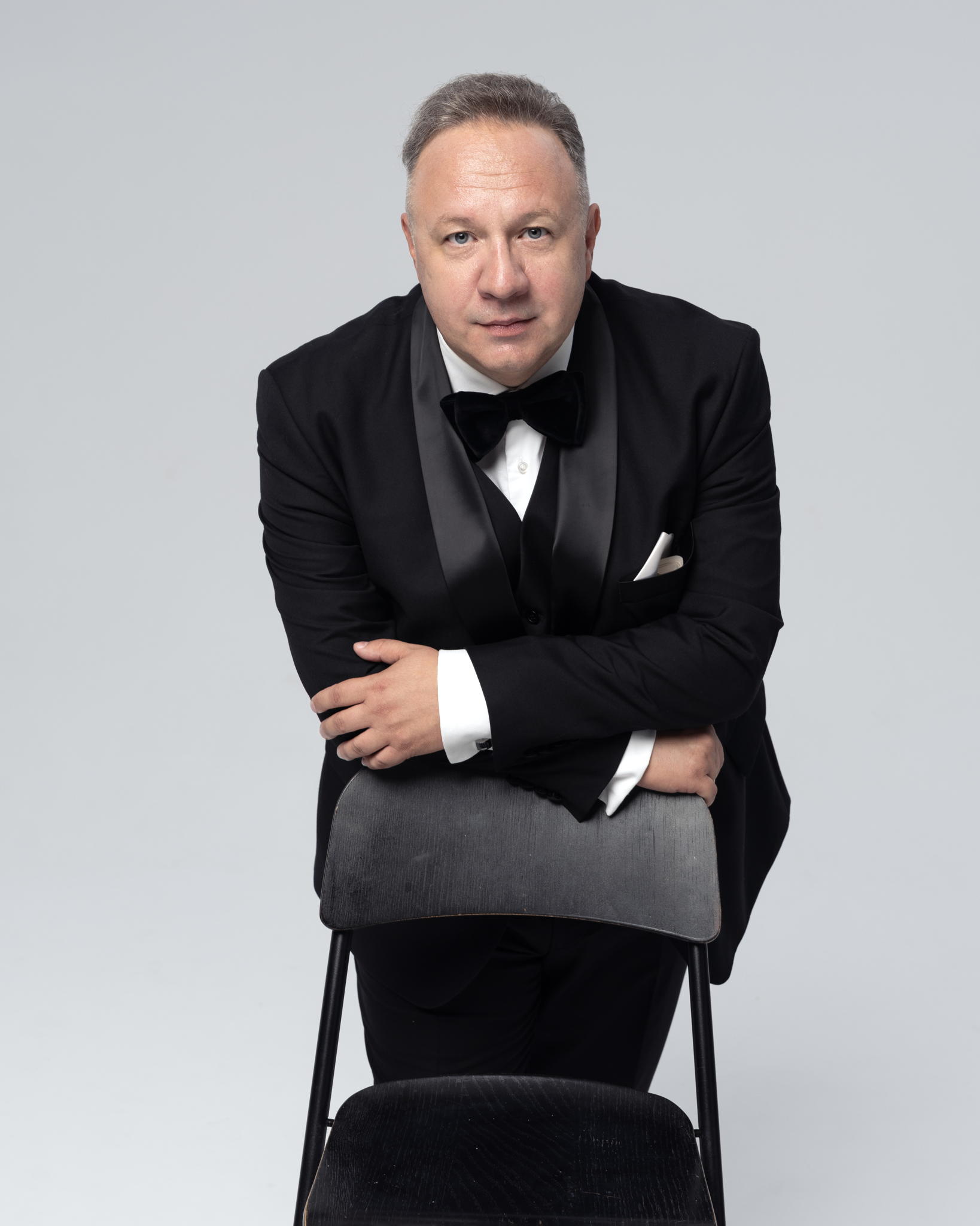 ВЕЛИКИЕ НАИВНЫЕ РОМАНСЫ