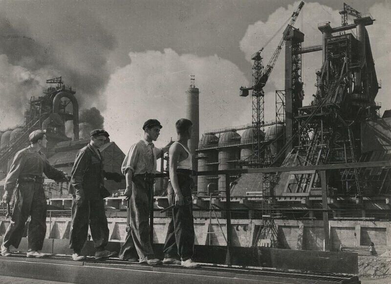 Лекция «Культура и быт советской эпохи. 1930-е — 1940е годы: индустриализация, репрессии и война»