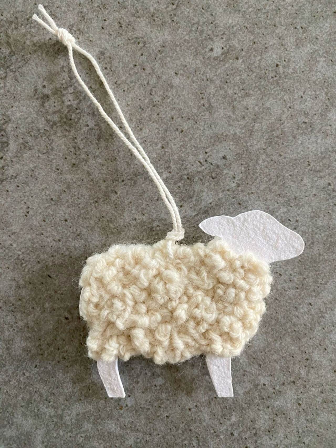 Мастер-класс «Игрушка-барашек»