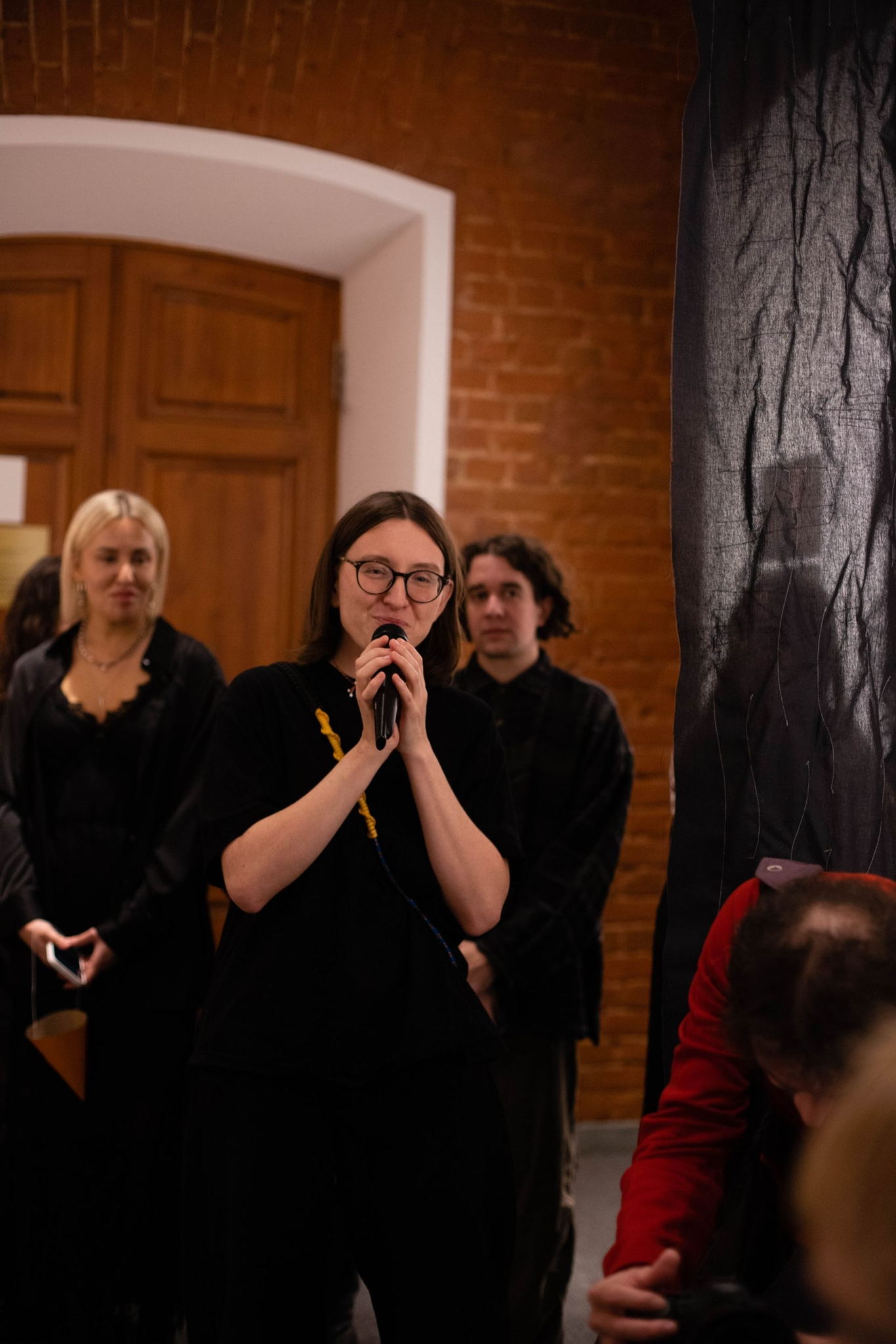 Арт-медиация по выставке "Оставьте контроль на входе” с участием художников, 14+