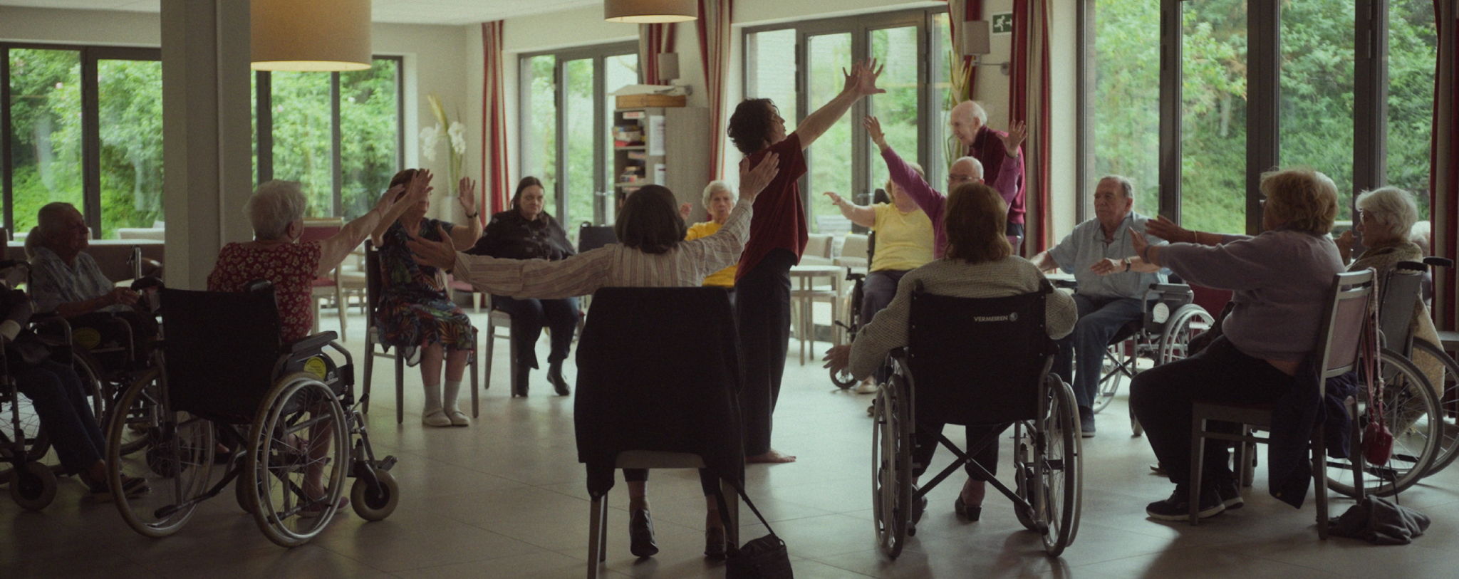 Международный конкурс полного метра: «14-го числа мы едем на море» (18+)