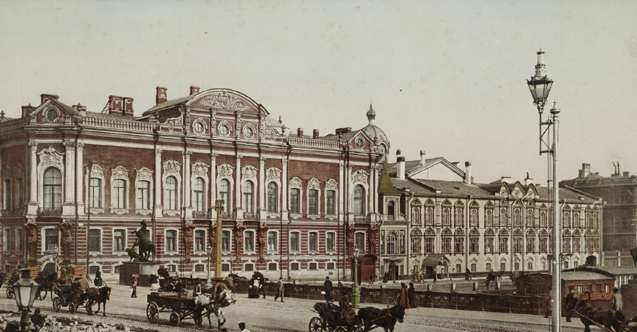 Моноспектакль "Невеселое счастье хозяев дворца Белосельских-Белозерских"