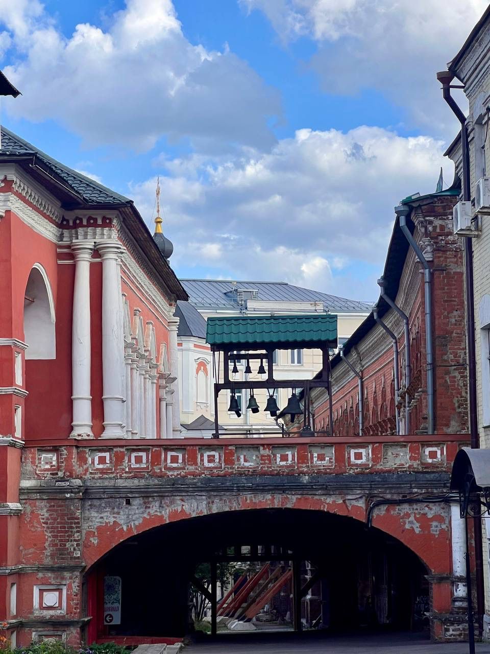 ПЕТРОВКА ДРЕВНЯЯ И БЛИСТАТЕЛЬНАЯ