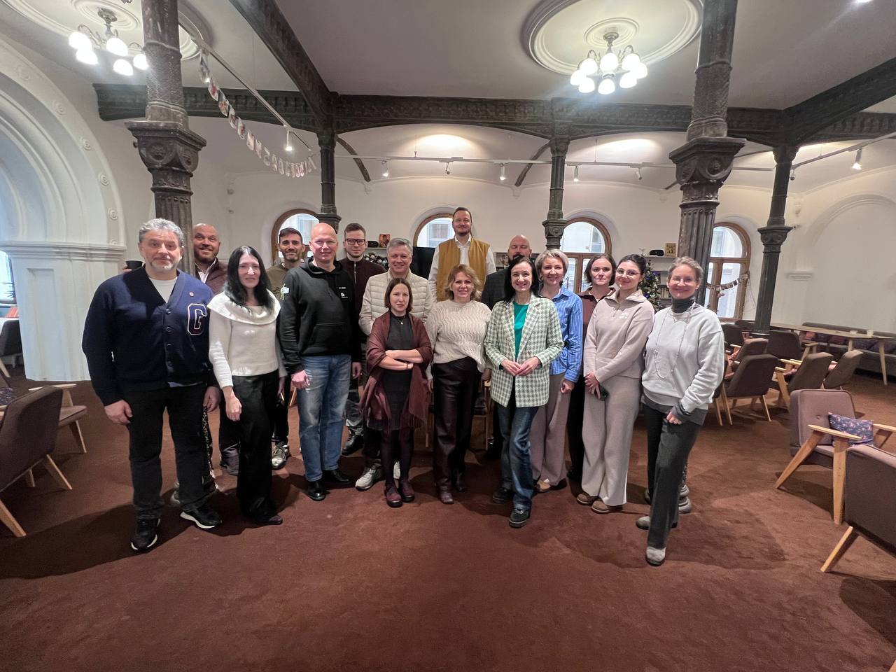 Цикл встреч "Бизнес на перепутье: как найти скрытые резервы и задать новый вектор роста". Встреча "без галстуков" с красивым видом на Москву 2026 г