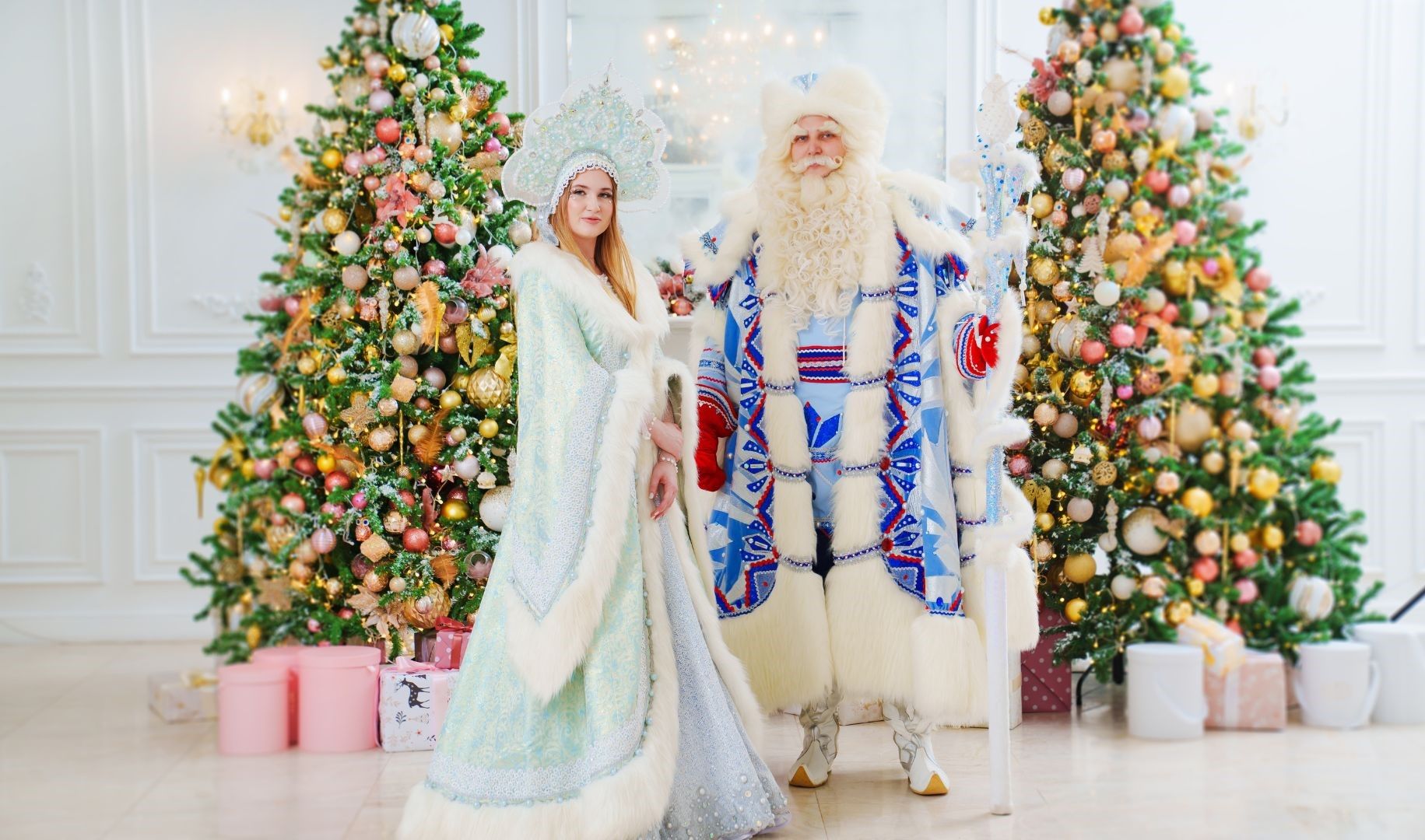 Новогодняя игровая программа у ёлки «Чудеса в Новый год»