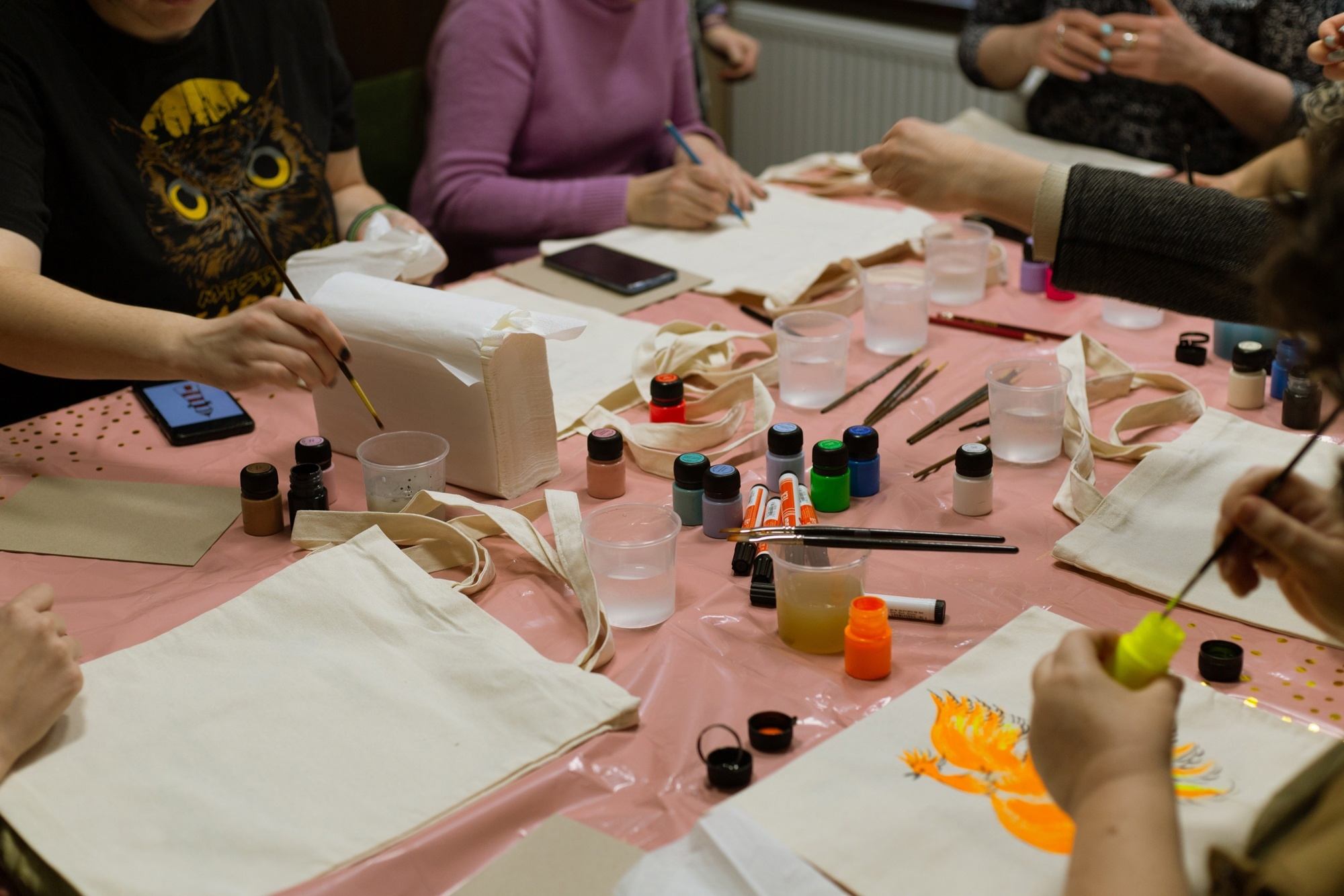 Мастер-класс «От сарафана до кокошника: рисуем русский народных костюм»