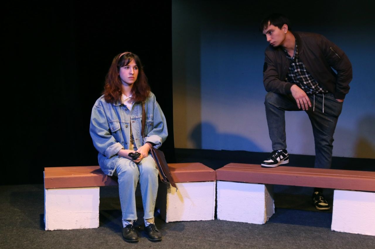 "Канарейки в клетке"