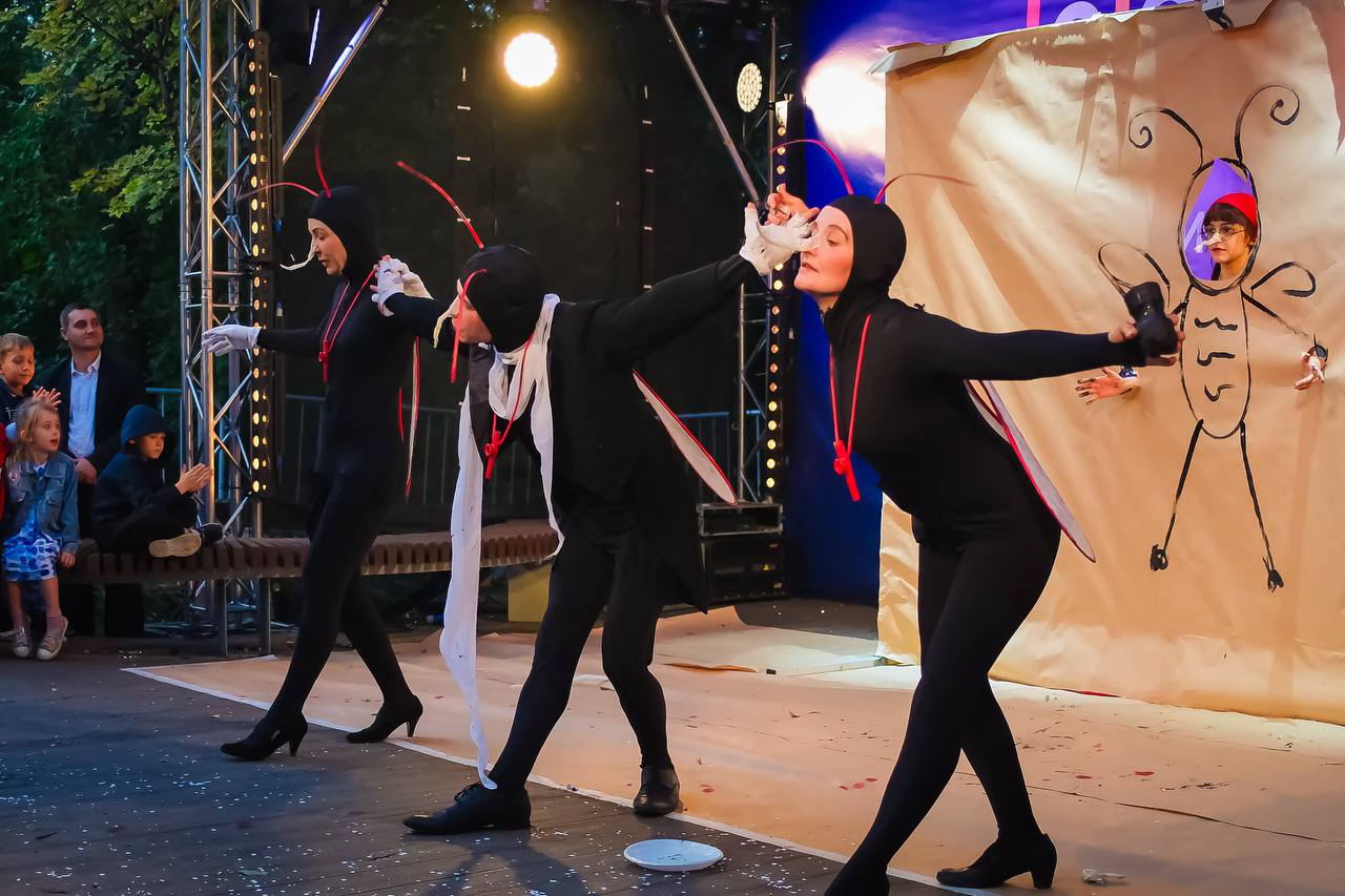 спектакль Метаморфозы в театре НоС