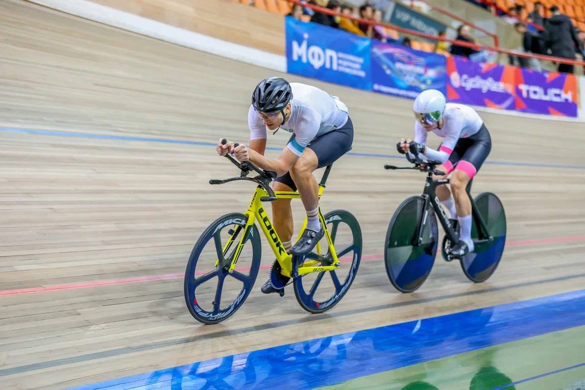 Cyclingrace дарит подарки на велогонке Sputnik Track