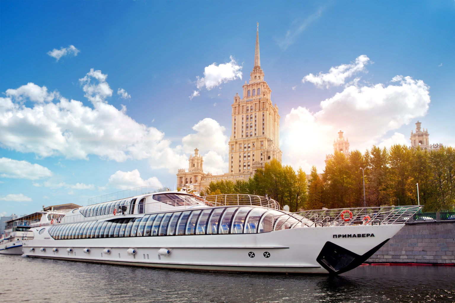 Речная прогулка по Москва-реке на теплоходе Рэдиссон