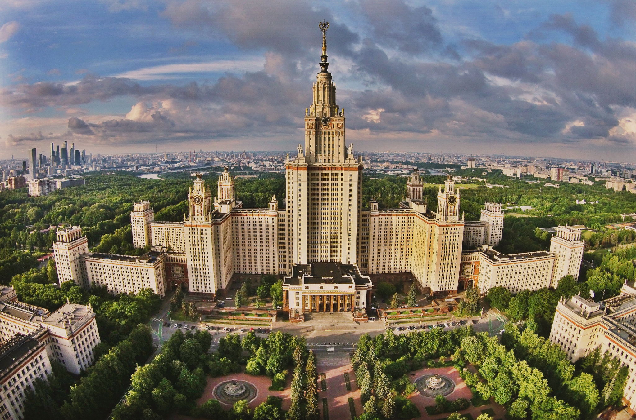 "Seven Sisters” Documentary: Screening and Discussion on Moscow’s Skyscrapers