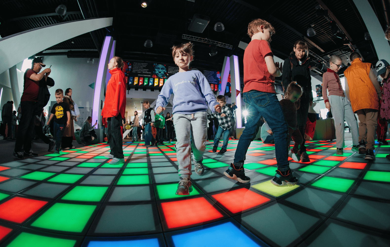 Интерактивный квест "Пол это лава"