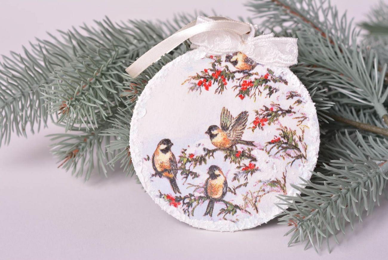 Мастер-класс по декупажу ёлочных игрушек «Снежные шедевры»