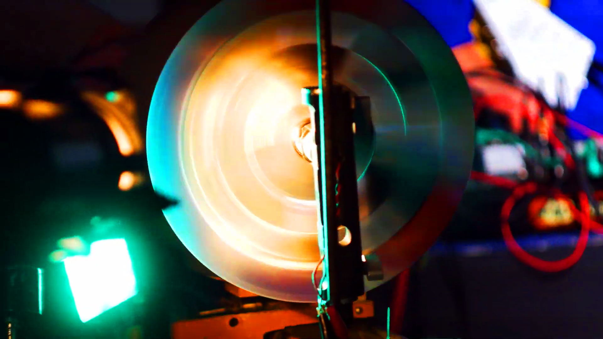 Вибрации: машинно-инструментальное действие