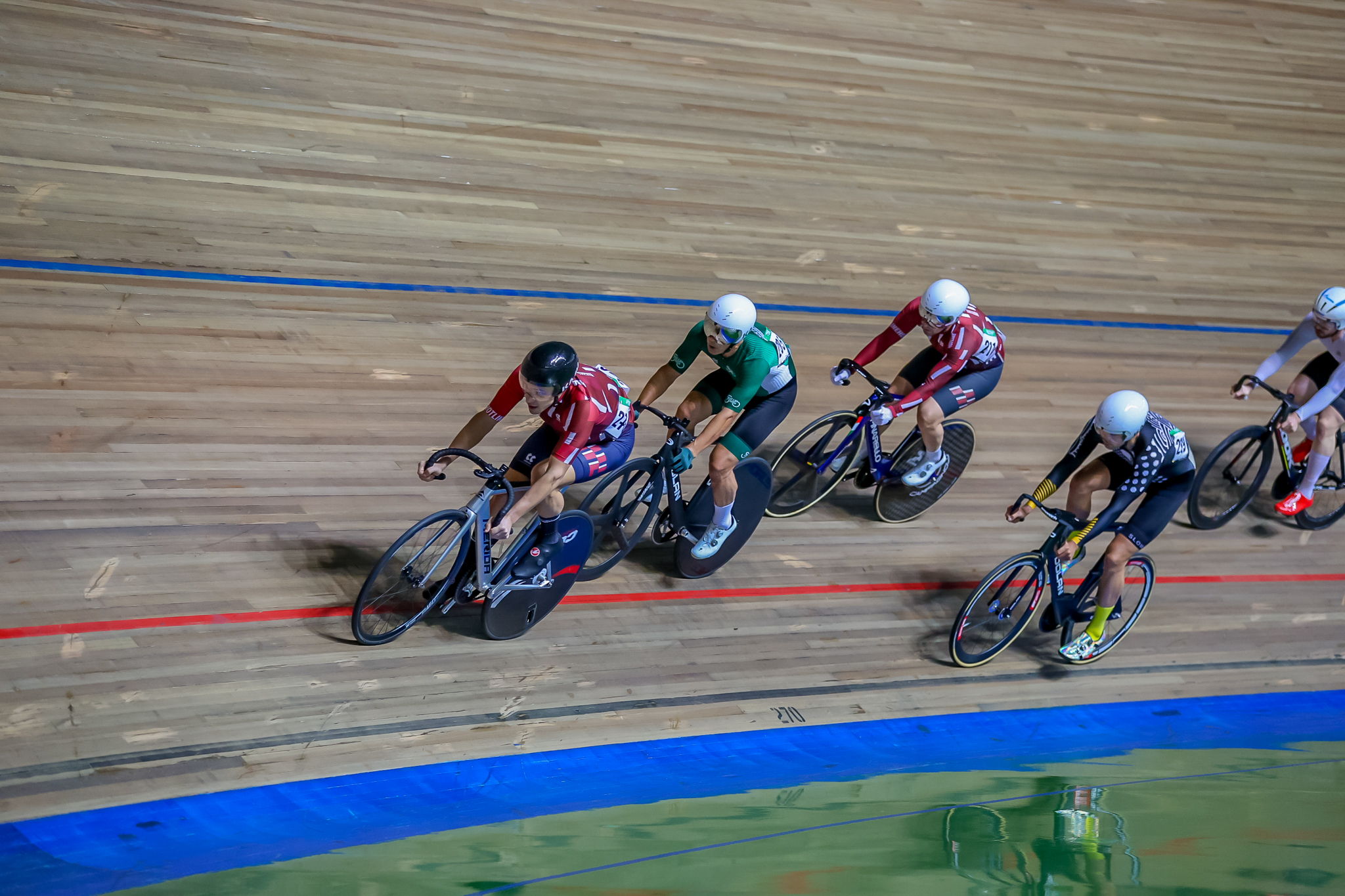 Cyclingrace дарит подарки на велогонке Спутник «Белые ночи» в Санкт-Петербурге