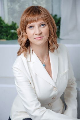 Елена Сельвич, модератор