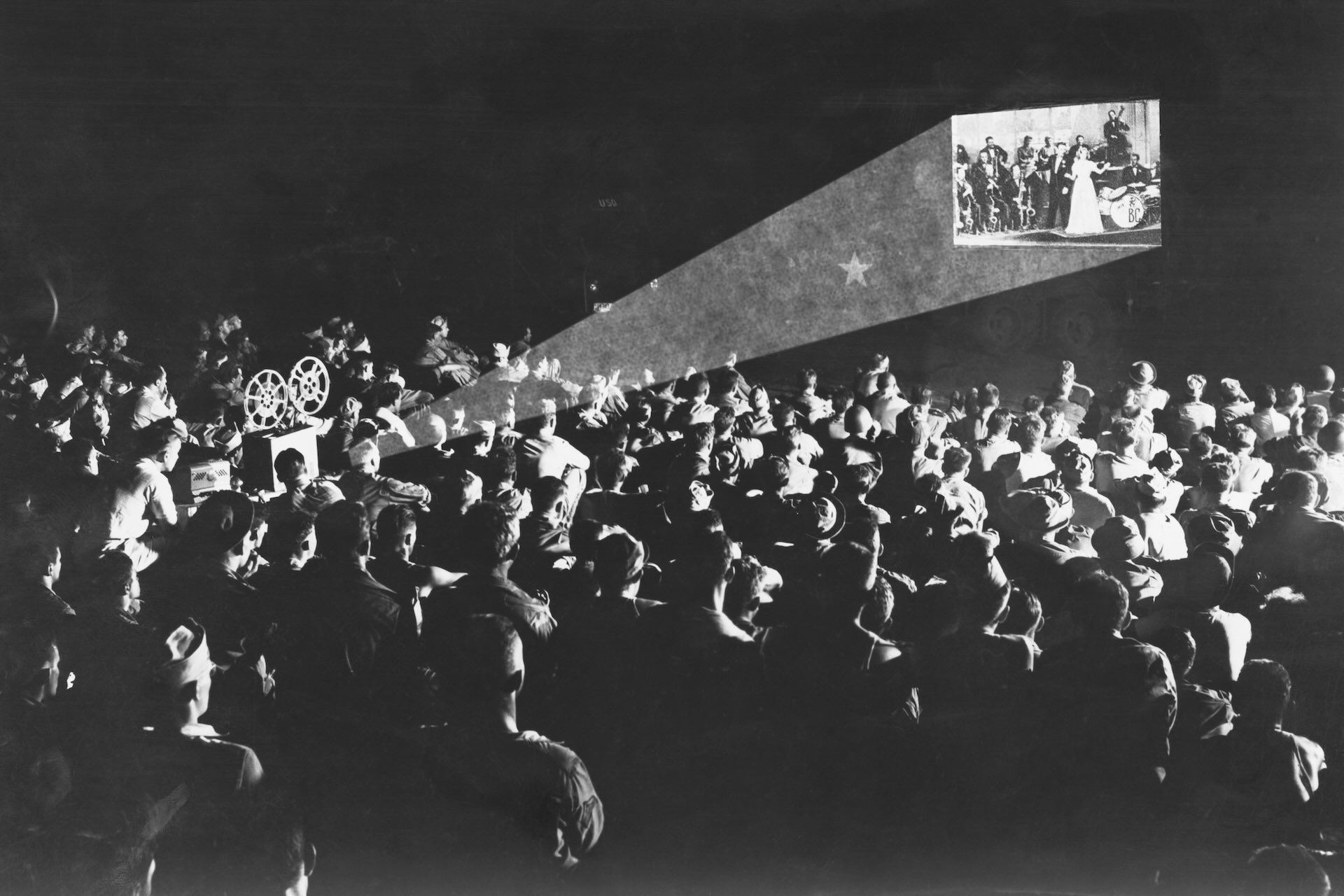 КОНЦЕРТ-ЛЕКЦИЯ: «Мир современных кино-композиторов». Усадьба, свечи и вино