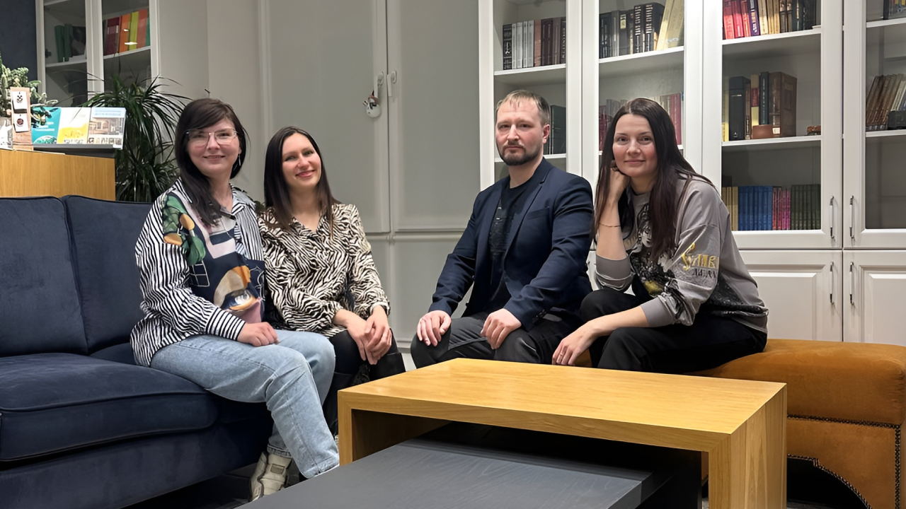 English Speaking club обсуждаем "Philomel Cottage"