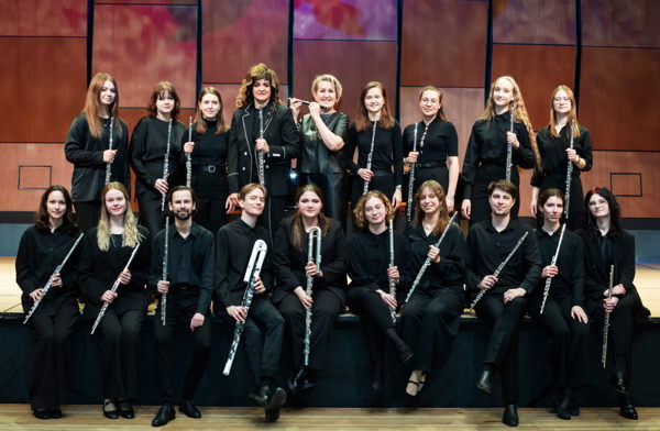 «Хиты и премьеры»