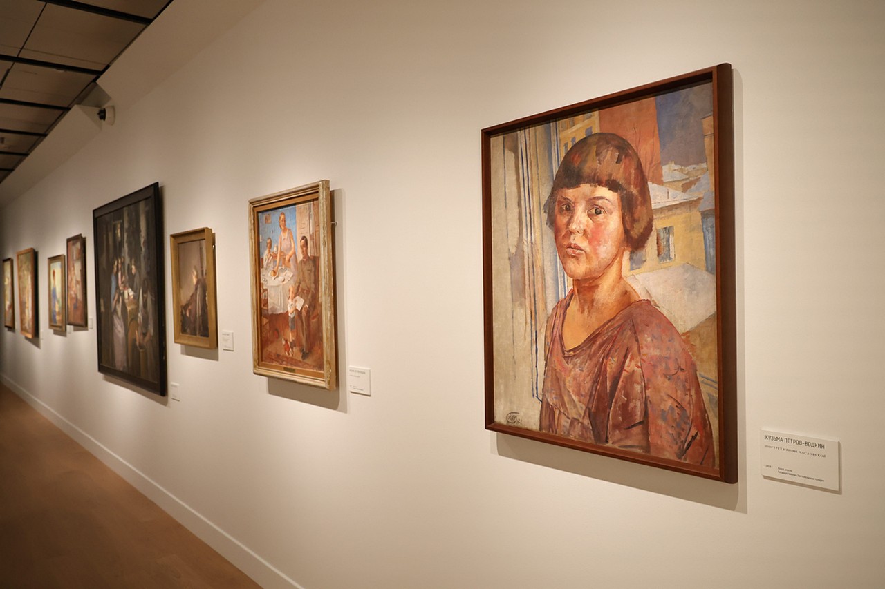 «голубая роза», красная звезда: есть ли связь символизма и соцреализма?