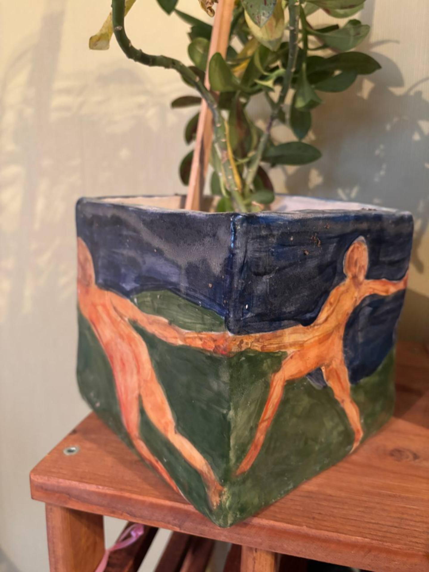 Керамический горшок по мотивам А. Матисса в студии Kidsarts на Кропоткинской