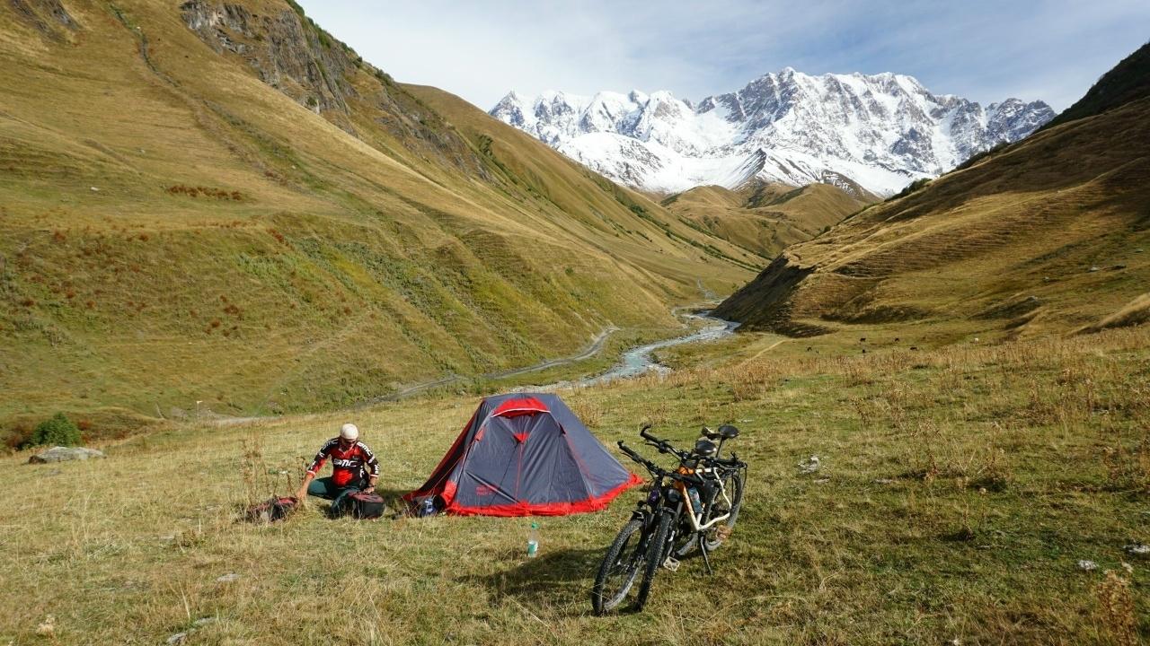 Лекция «История путешествий на велосипеде: от кругосветок XIX века к марафонским маршрутам современности»