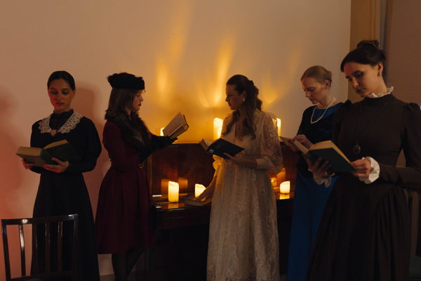 Спектакль "Жёны"