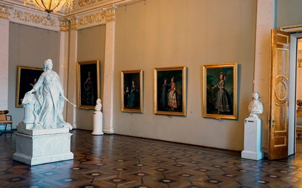 ОНЛАЙН экскурсия «Дмитрий Левицкий и его знаменитая серия Смолянки»