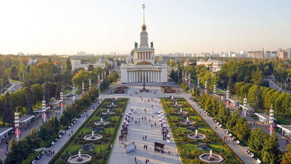 ВДНХ: от грядок до легендарной выставки страны