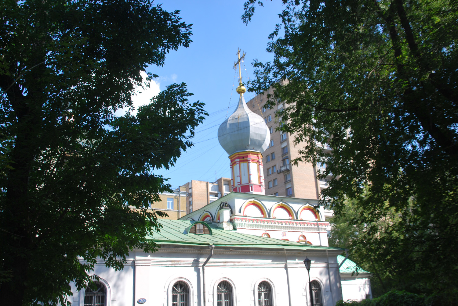 Прогулка по переулкам арбата. из цикла "летние прогулки для взрослых"