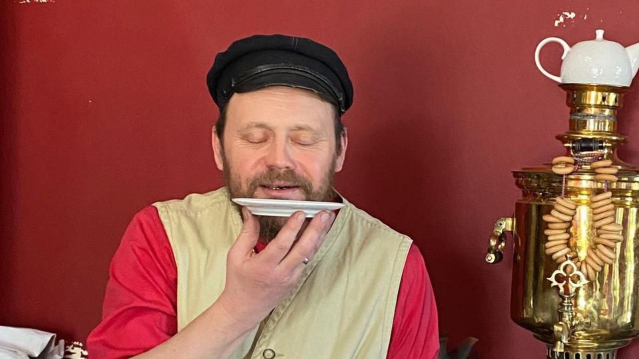 Передвижная чайная Александра Рохлина