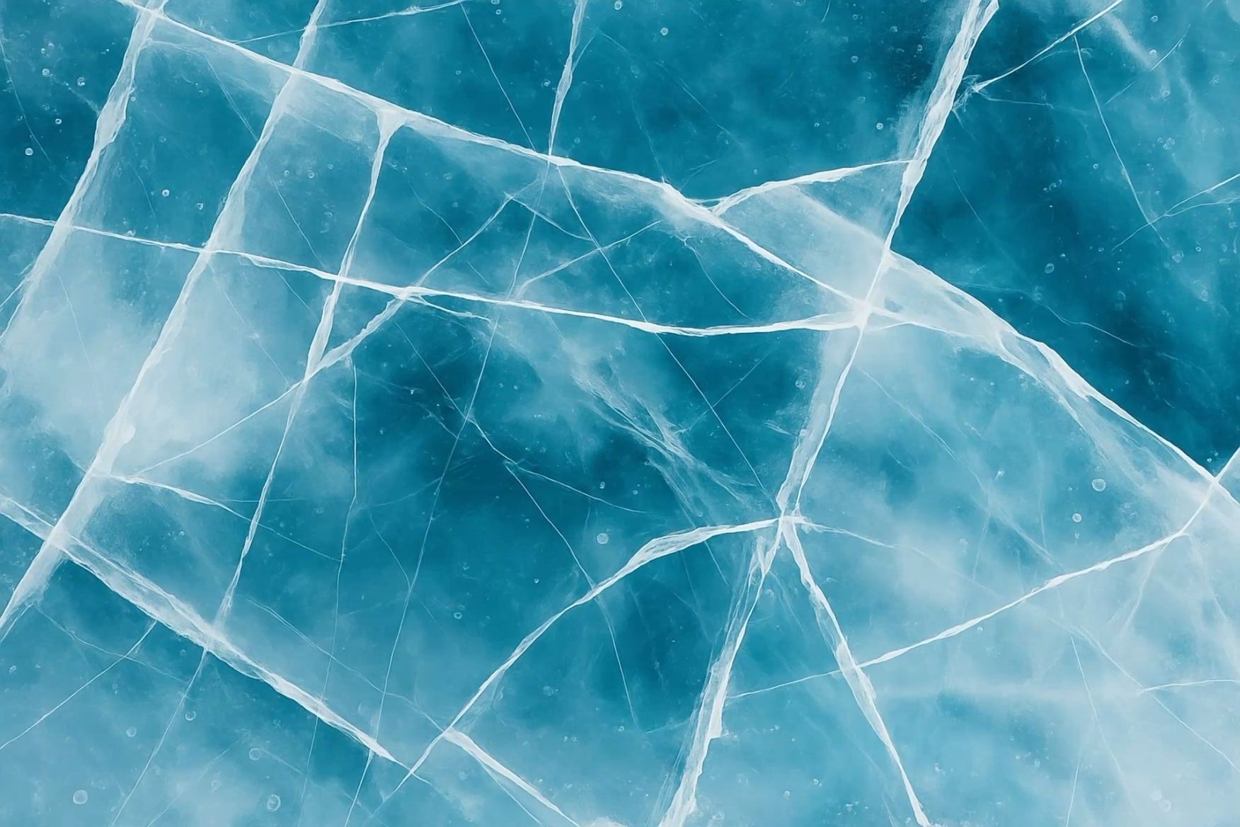 По токому льду