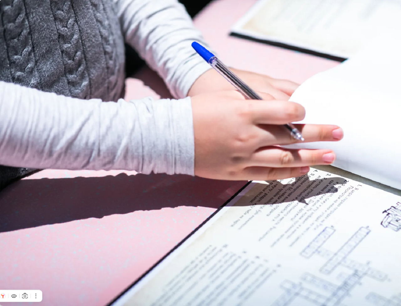 Ко Всемирному дню распространения информации о проблеме аутизма детская экскурсия «Удивительные буквы. Пишем без бумаги и чернил»