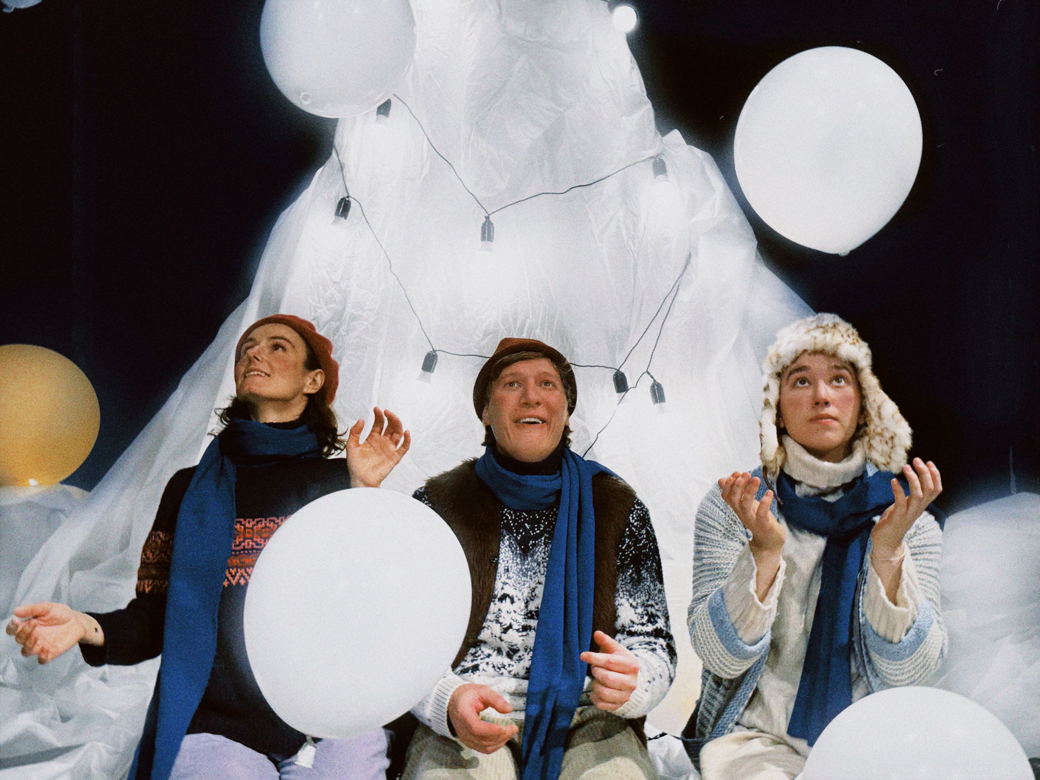 Спектакль "Тихим, тихим утром посреди зимы"