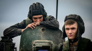 Дмитрий Плотников: «Люди на войне: как меняется человек в зоне боевых действий»