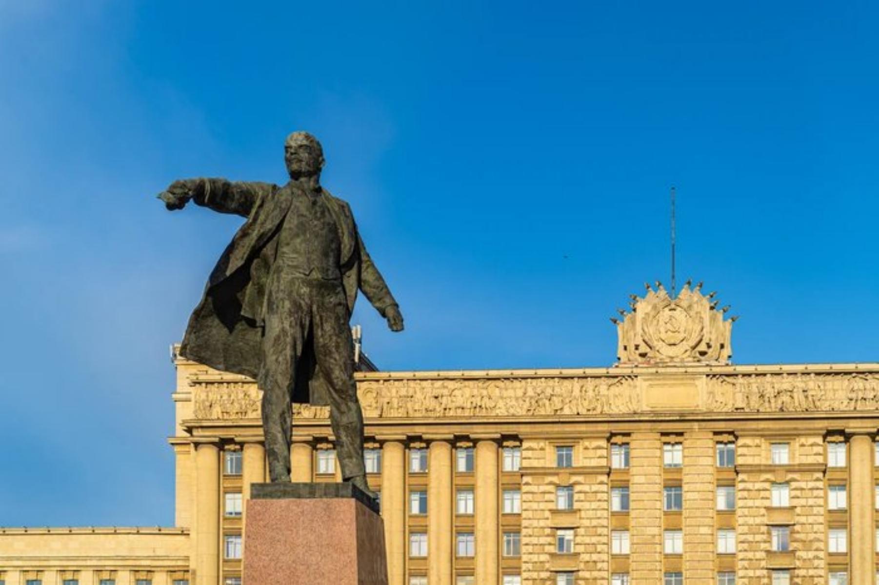 Бесплатная экскурсия. Московский проспект ось города