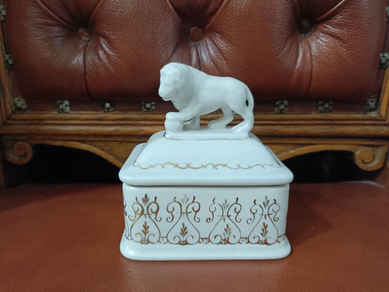 Лекция "Шкатулки, туалетные коробочки и пудреницы в советском фарфоре периода 1950 1960 гг"